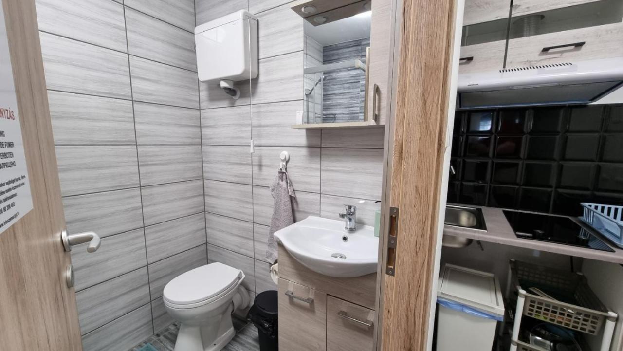 Holiness Apartmanok 塞格德 外观 照片